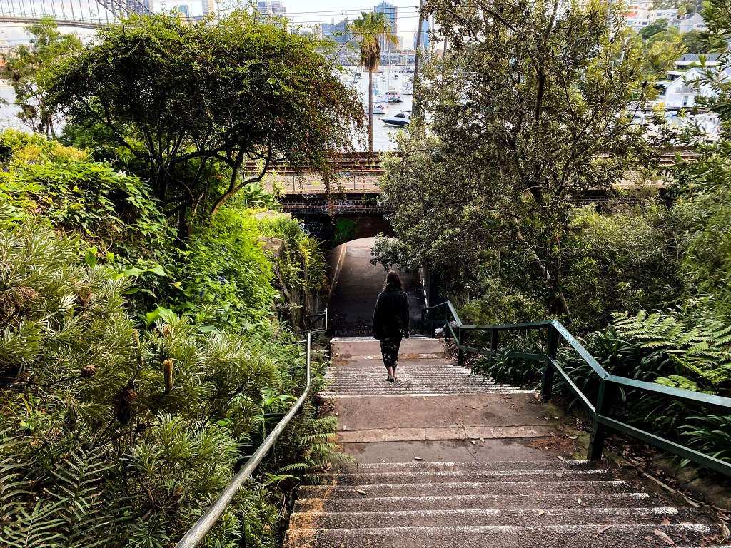 schody nad rzeką Port Jackson w Sydney